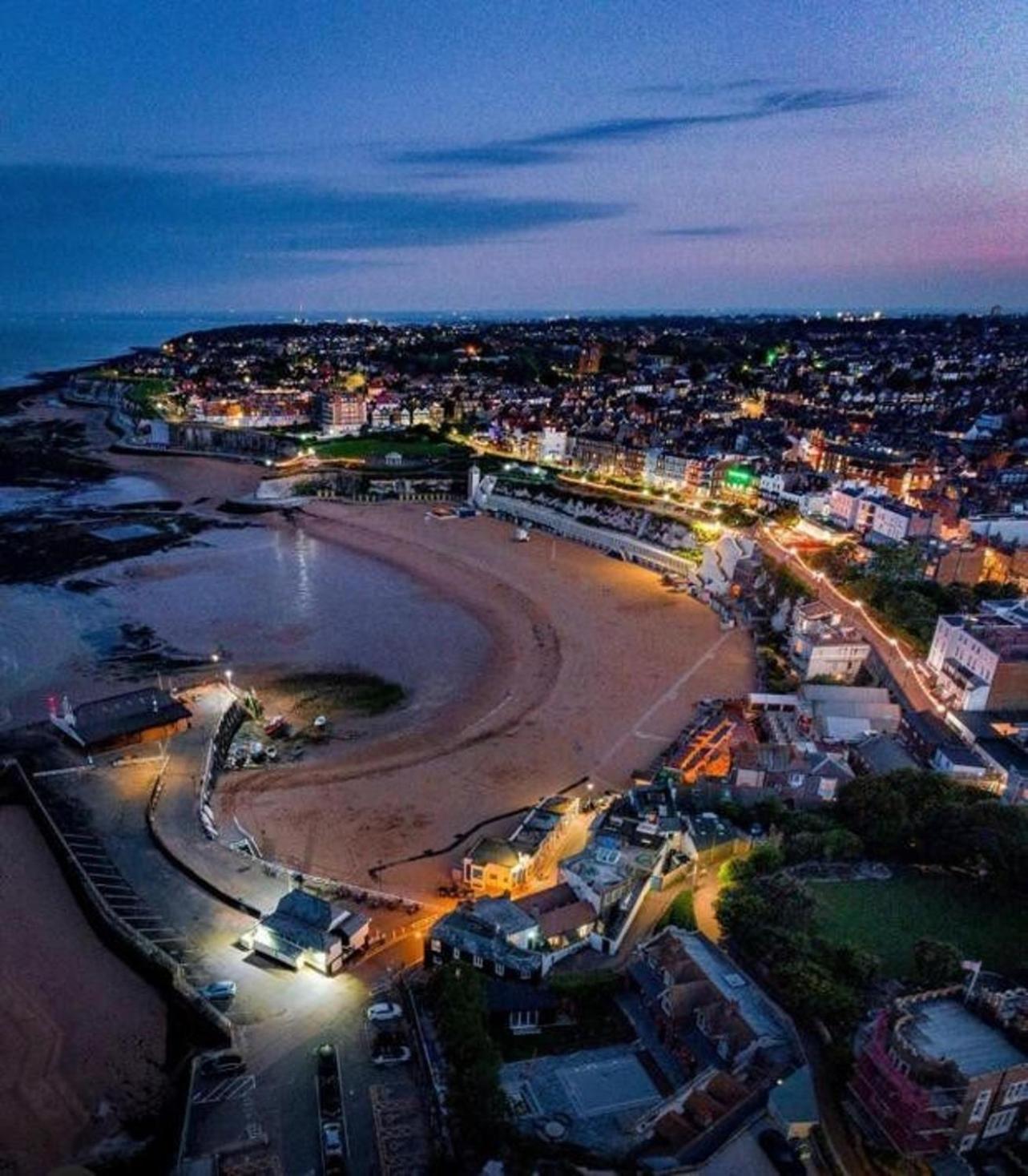 Luxury Ocean & North Foreland Golf View By Adliv Broadstairs Extérieur photo
