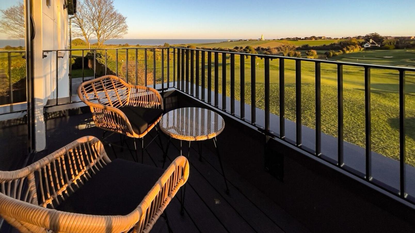 Luxury Ocean & North Foreland Golf View By Adliv Broadstairs Extérieur photo